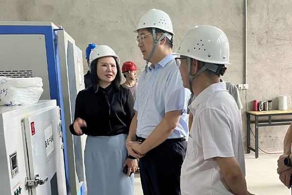 新闻封面